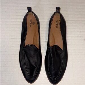 Susina black leather loafers size 8